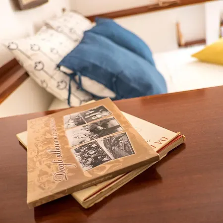 Πανσιόν A Casa Di Andrea E Lucia *