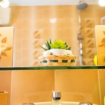 Πανσιόν A Casa Di Andrea E Lucia