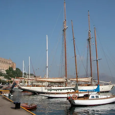 A Casa Di Andrea E Lucia Πανσιόν *