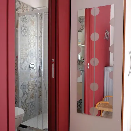 A Casa Di Andrea E Lucia בית הארחה *
