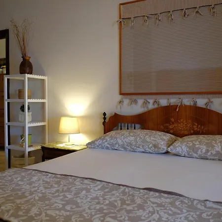 Πανσιόν A Casa Di Andrea E Lucia Γκαέτα